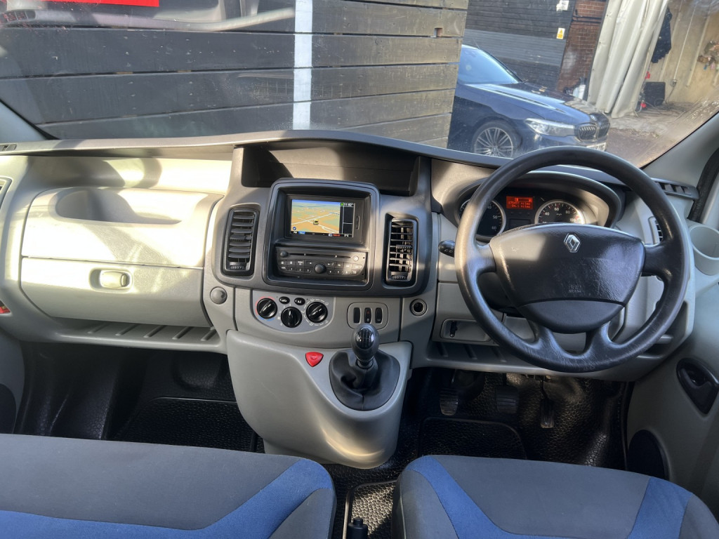 RENAULT TRAFIC