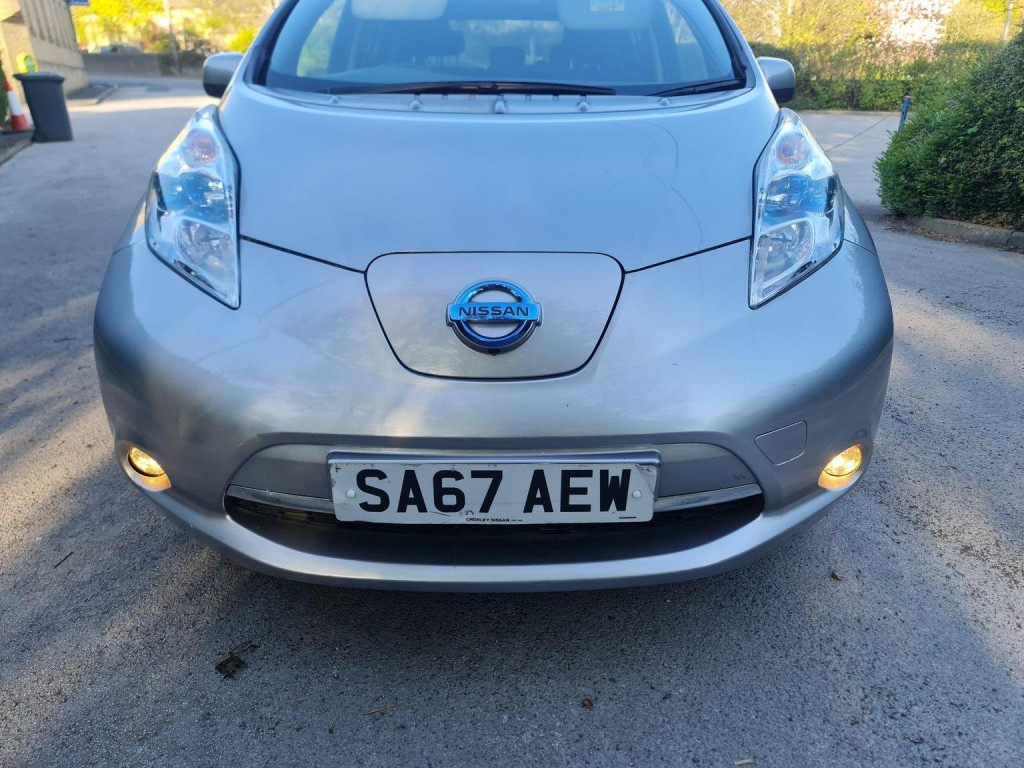 NISSAN LEAF