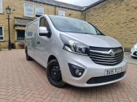 VAUXHALL VIVARO
