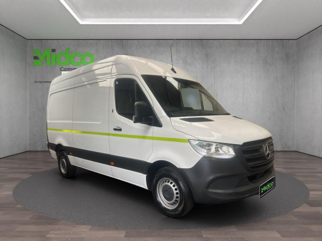 MERCEDES-BENZ SPRINTER