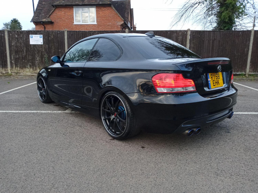 BMW 1 SERIES