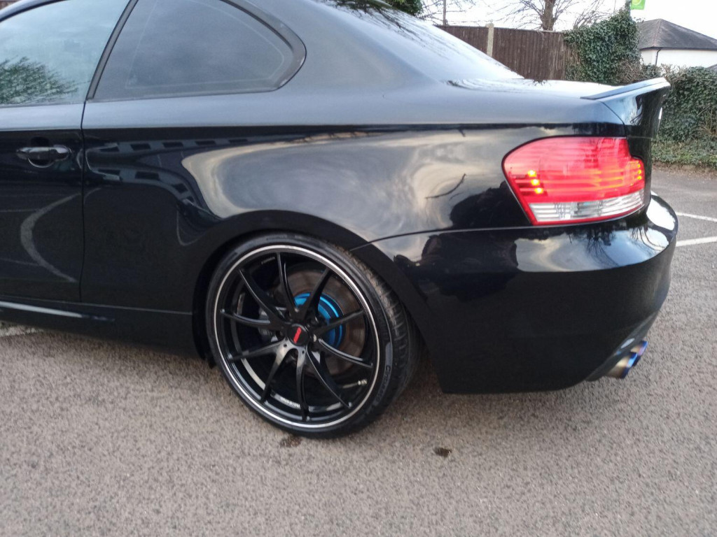 BMW 1 SERIES