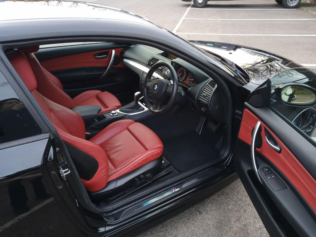 BMW 1 SERIES