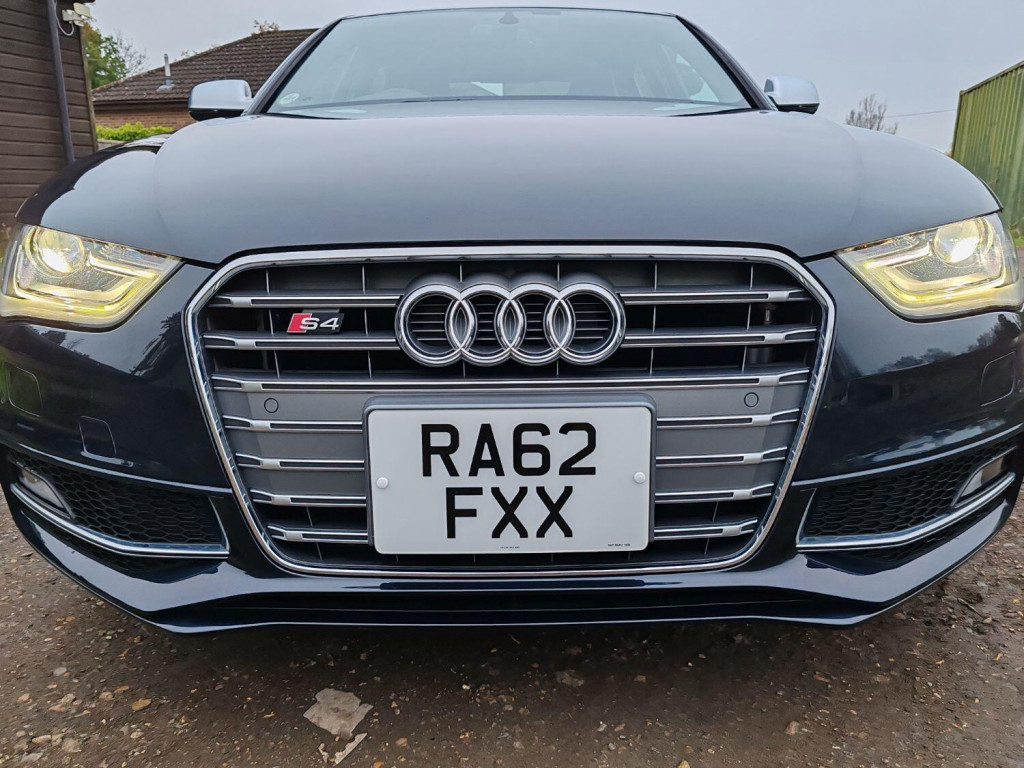 AUDI S4