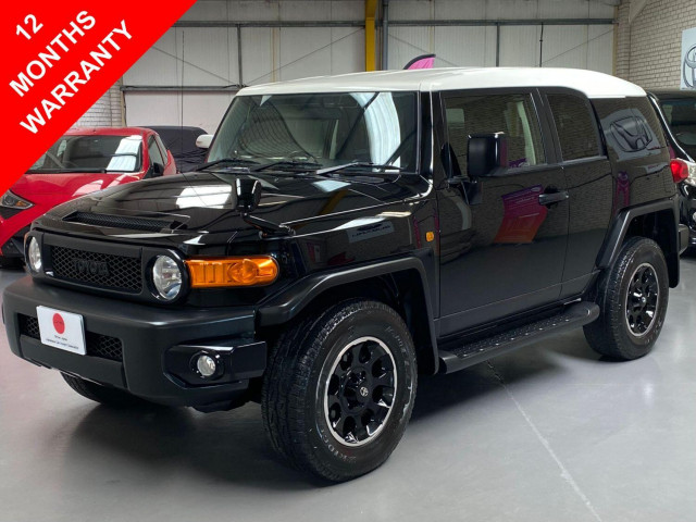 TOYOTA FJ CRUISER
