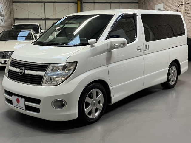 NISSAN ELGRAND