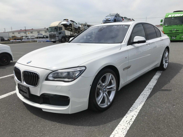 BMW 7 SERIES