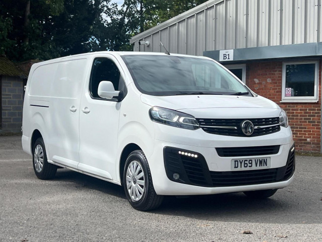 VAUXHALL VIVARO