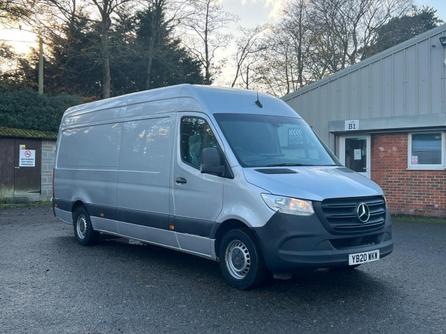 MERCEDES-BENZ SPRINTER