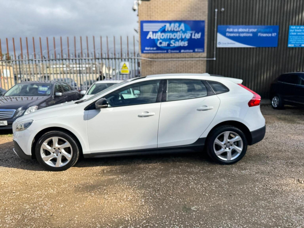 VOLVO V40 CROSS COUNTRY