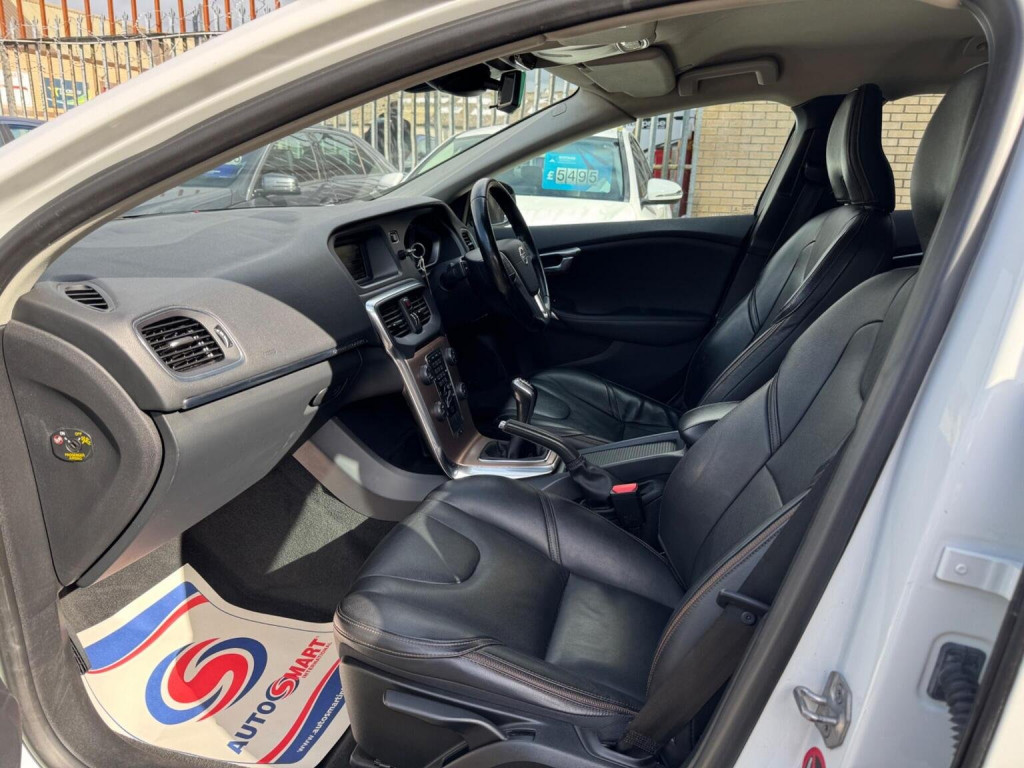 VOLVO V40 CROSS COUNTRY