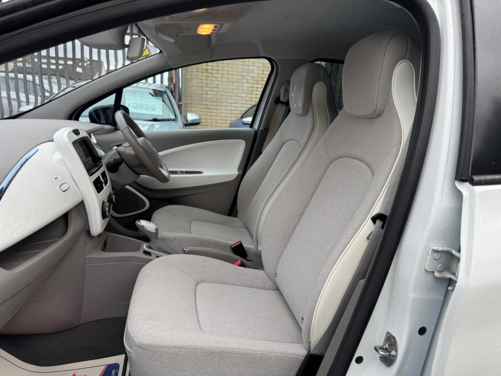 RENAULT ZOE