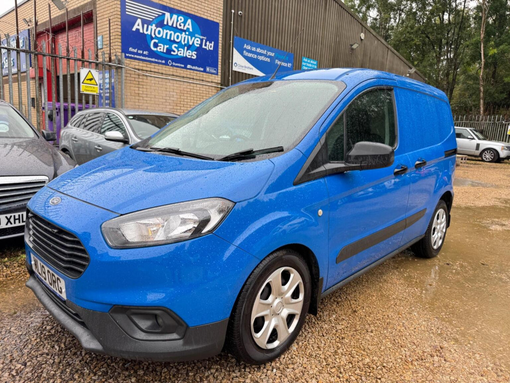 FORD TRANSIT COURIER