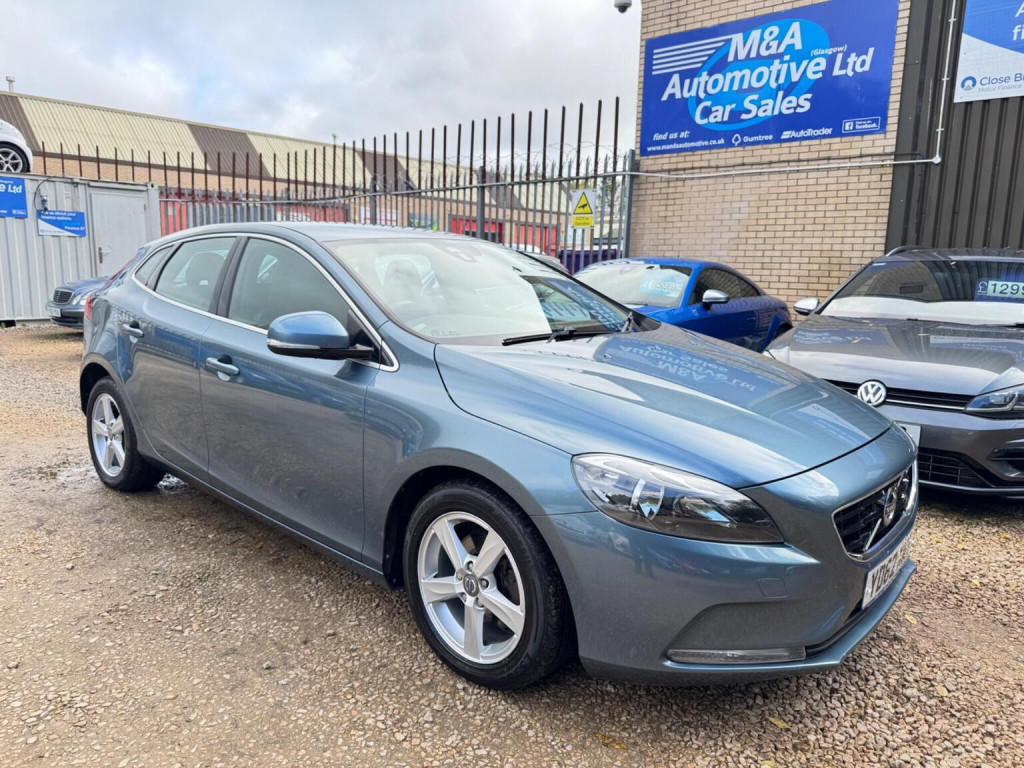 VOLVO V40