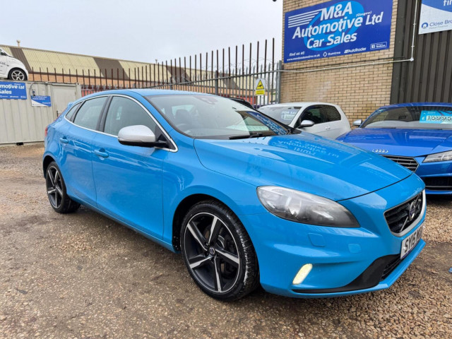 VOLVO V40