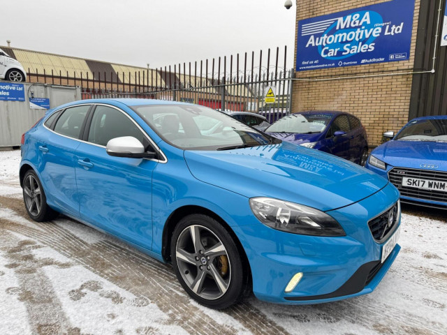 VOLVO V40